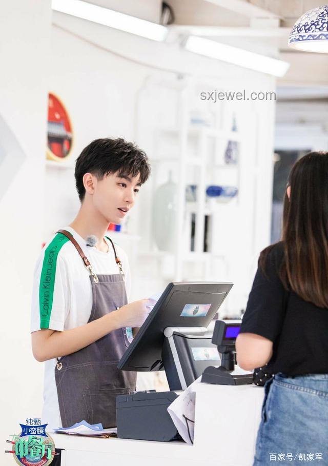 黄晓明在中餐厅最发愁的一次：经营挑战与团队协作